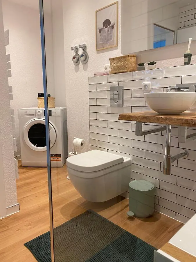 Comfortable 3 Room Apartment I 81 M2 I Central L Self-Check-In I Wifi & Netflix Hannover