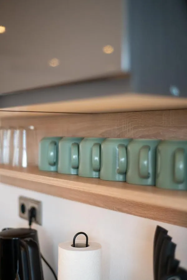 Comfortable 3 Room Apartment I 81 M2 I Central L Self-Check-In I Wifi & Netflix Hannover 0*,  Germany