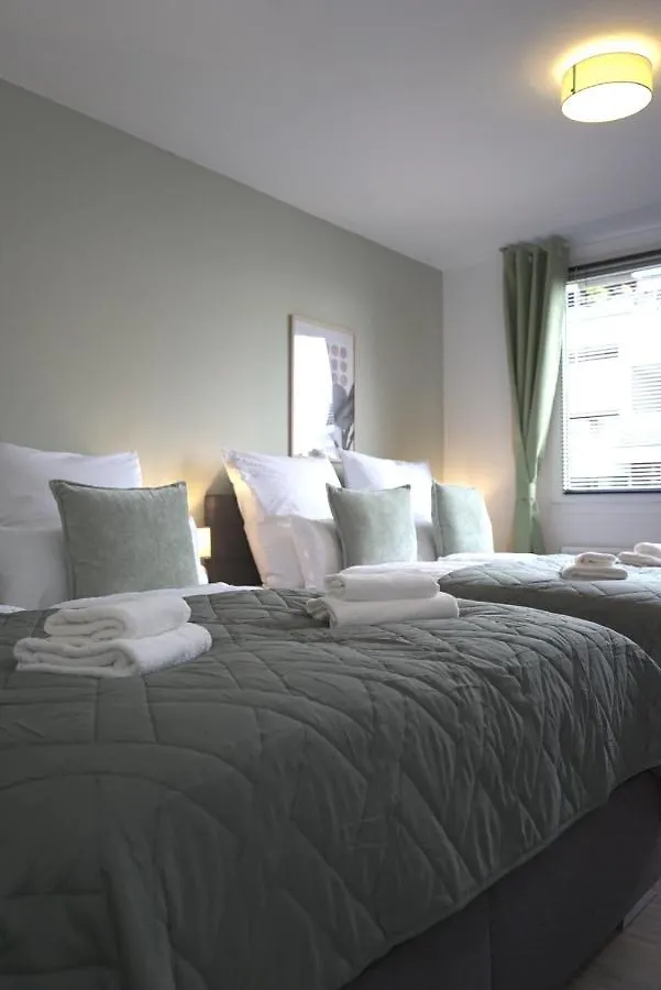 Comfortable 3 Room Apartment I 81 M2 I Central L Self-Check-In I Wifi & Netflix Hannover