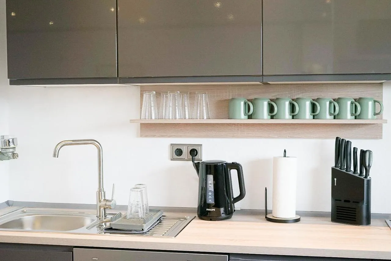 Comfortable 3 Room Apartment I 81 M2 I Central L Self-Check-In I Wifi & Netflix Hannover