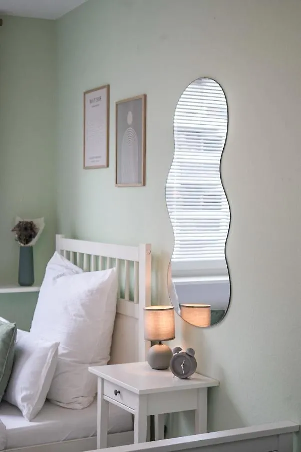 Comfortable 3 Room Apartment I 81 M2 I Central L Self-Check-In I Wifi & Netflix هانوفر